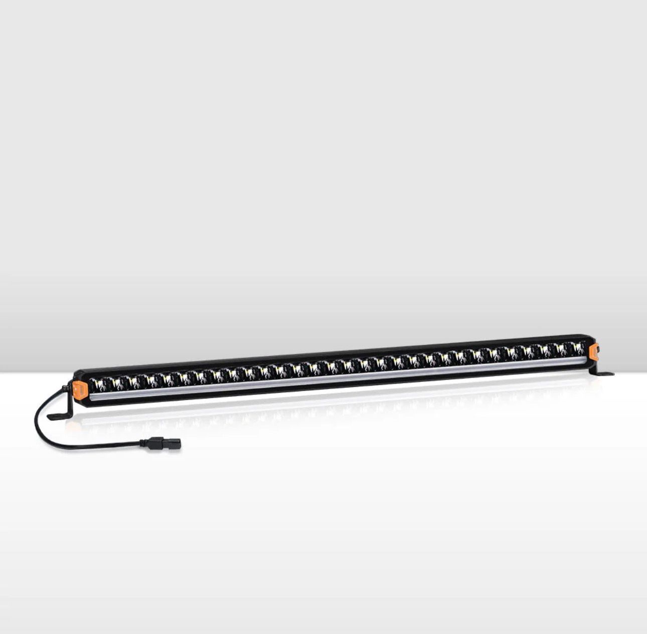 Lightfox 32” LED Light Bar – 15,950 Lumens | 1 Lux @ 675m | IP68