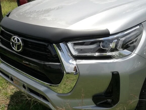 Toyota Hilux GD6 (2021+) Bonnet Guard – Matte Black - Image 2