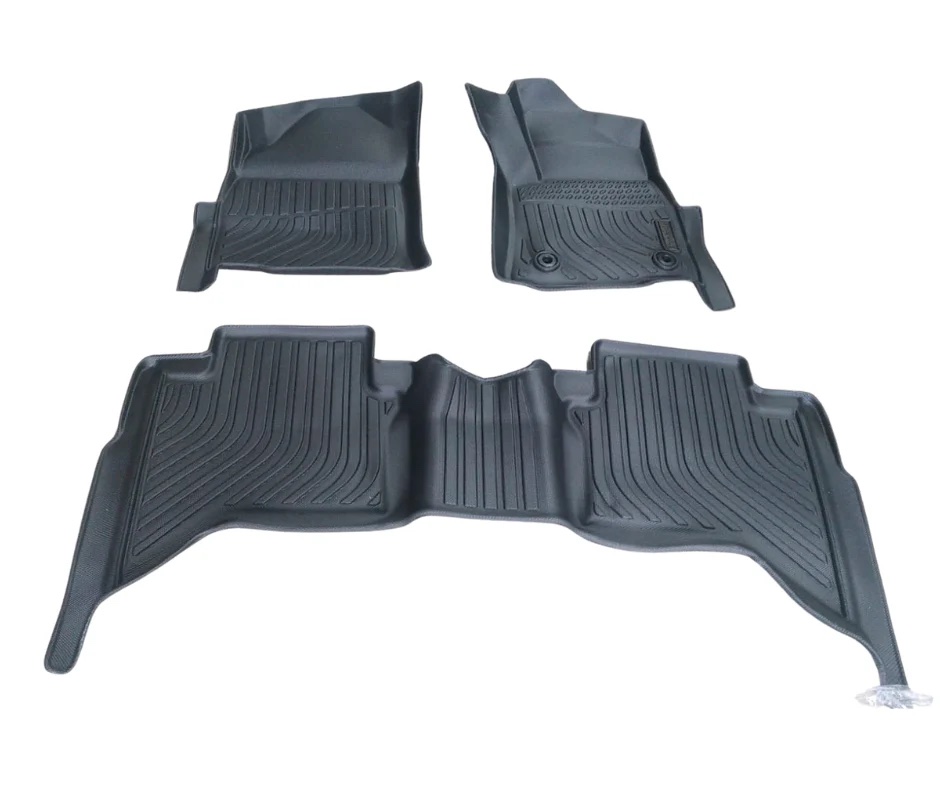 Toyota Hilux GD6 (2016–2025) Rubber Floor Mats – Automatic (3 Piece Set)